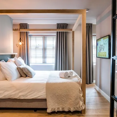 Aparthotel Just Texel & 4*