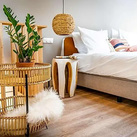 Aparthotel Just Texel & 4*
