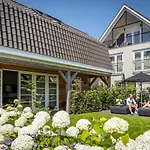 Just Texel & Aparthotel